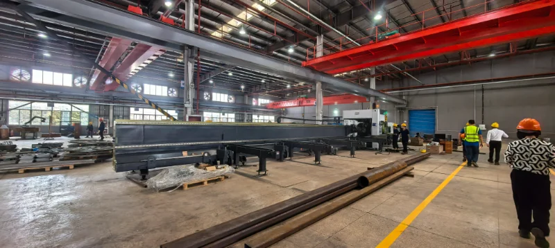 Máquina de corte de tubo a laser na Hehua Machinery Technology Kunshan Máquina de corte de tubo a laser na Hehua Machinery Technology Kunshan